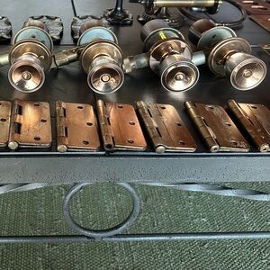 Vintage Weiser Fluted Tulip Brass Door Knobs & Hinges Set